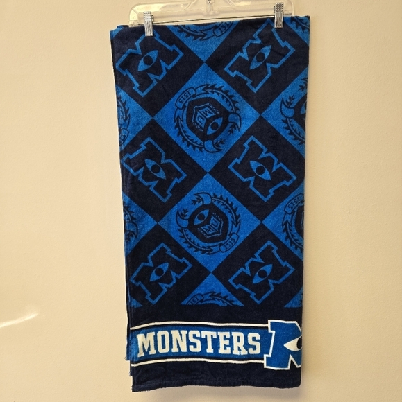 Disney Parks Monsters University Inc Beach Towel - Picture 1 of 9